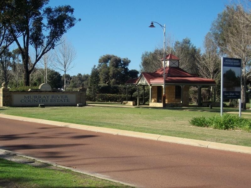 24 Hamlet Pass, Pinjarra WA 6208