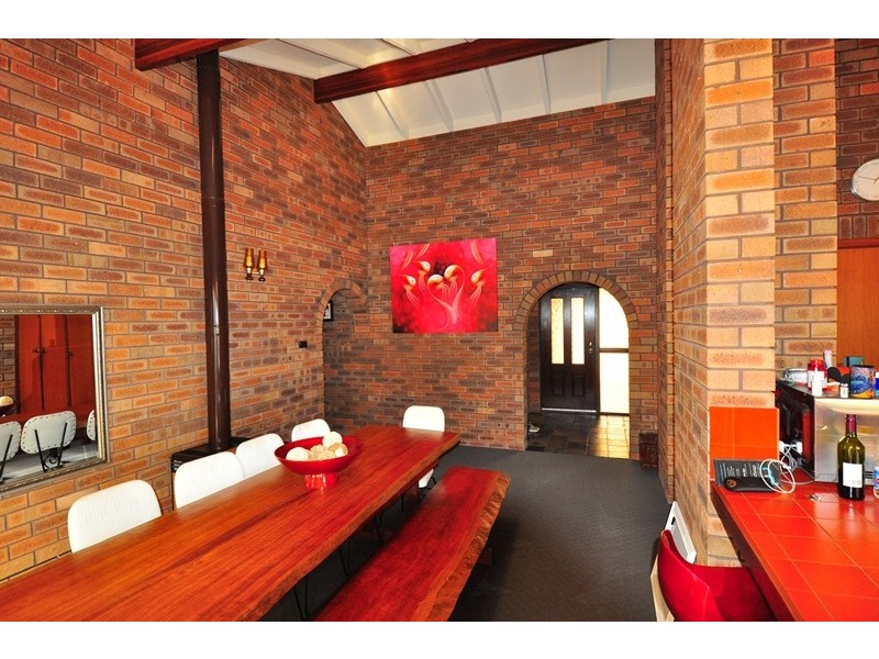 4 Sussex Place., Halls Head WA 6210