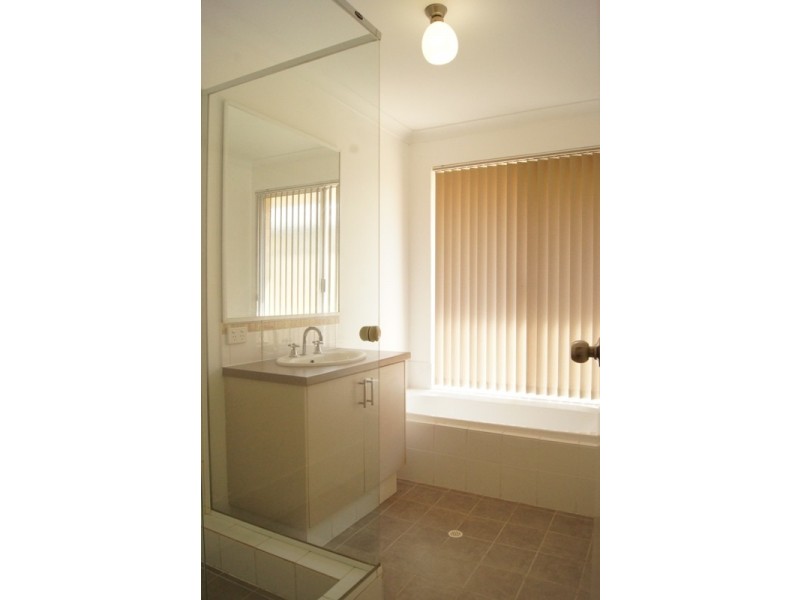 29 Hudson Drive, Dudley Park WA 6210