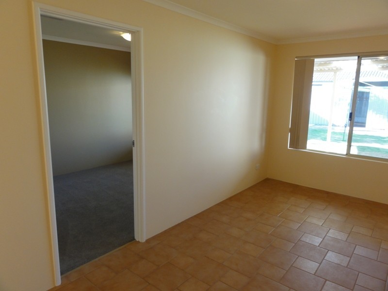 8 Eiffel Crescent, Port Kennedy WA 6172