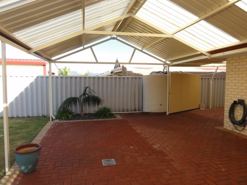 8 Eiffel Crescent, Port Kennedy WA 6172