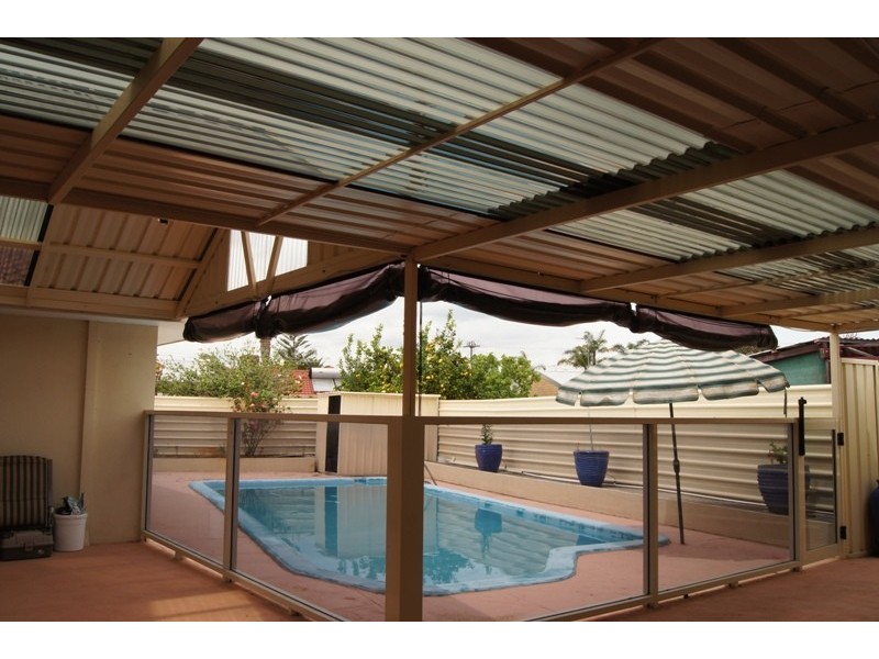 48 Kookerbrook St, Dudley Park WA 6210