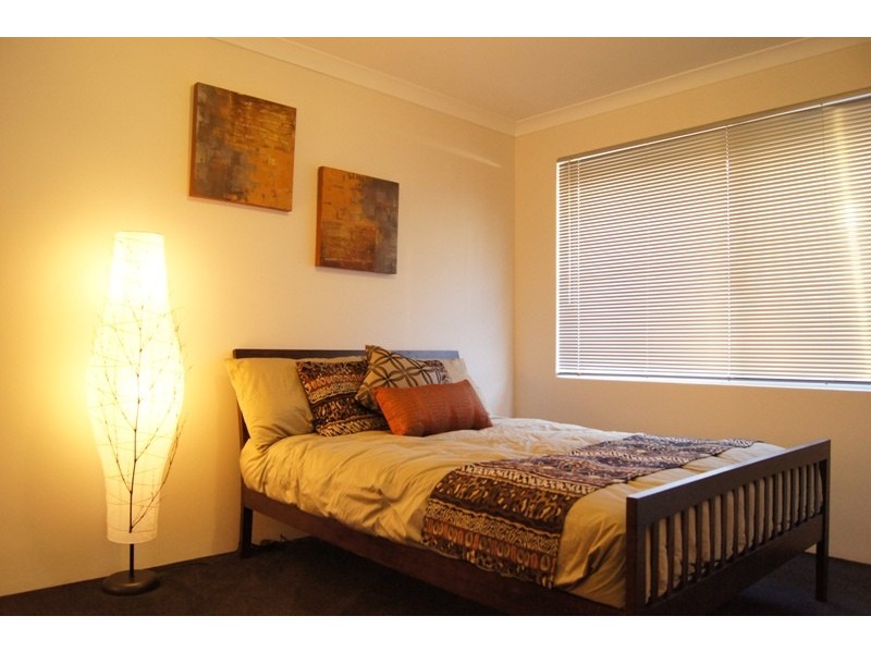 16 Coquette Pass, Dudley Park WA 6210