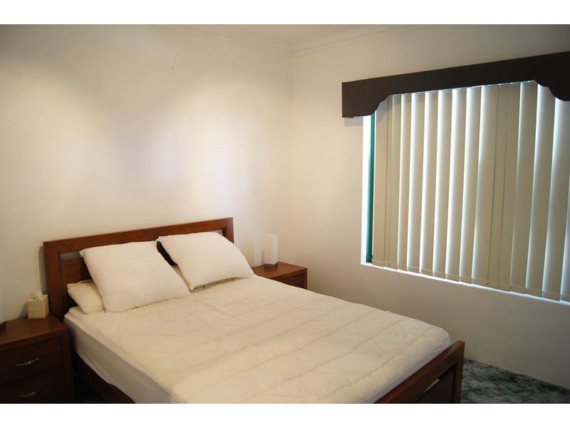 42 Heyerdahl Way, Dudley Park WA 6210