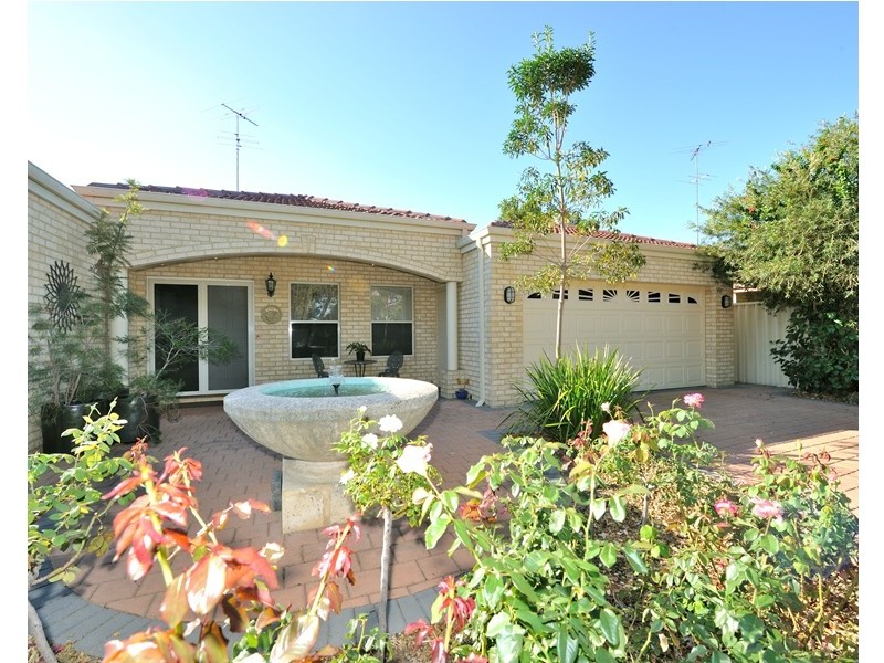 33 Willoughbridge Crescent, Erskine WA 6210