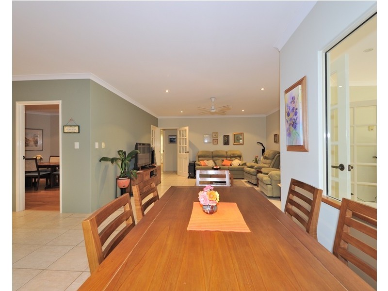 33 Willoughbridge Crescent, Erskine WA 6210