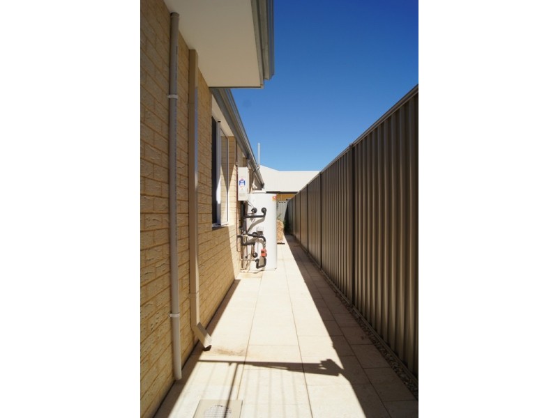 130 Countess Cct, South Yunderup WA 6208