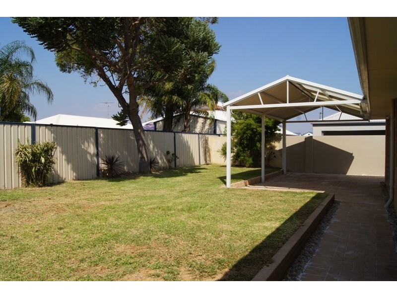 29 Hudson Drive, Dudley Park WA 6210