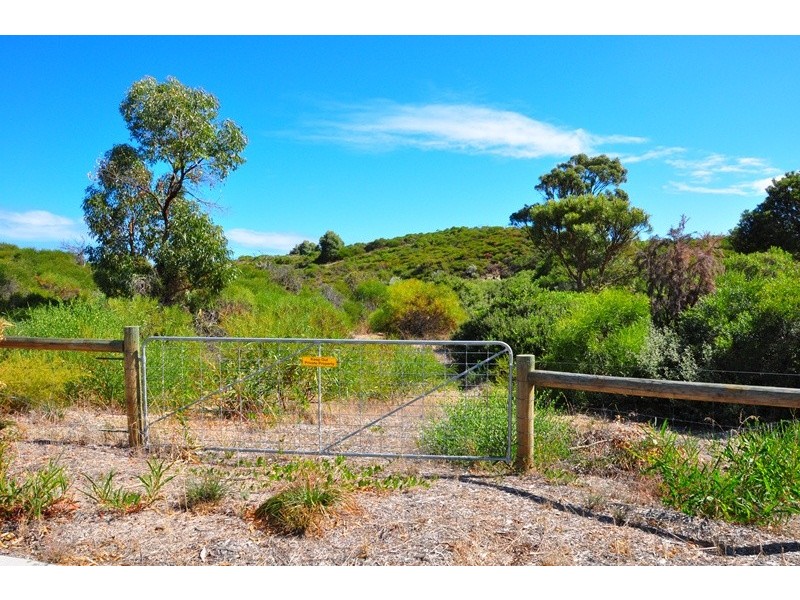 14 Figtree Lane., Golden Bay WA 6174