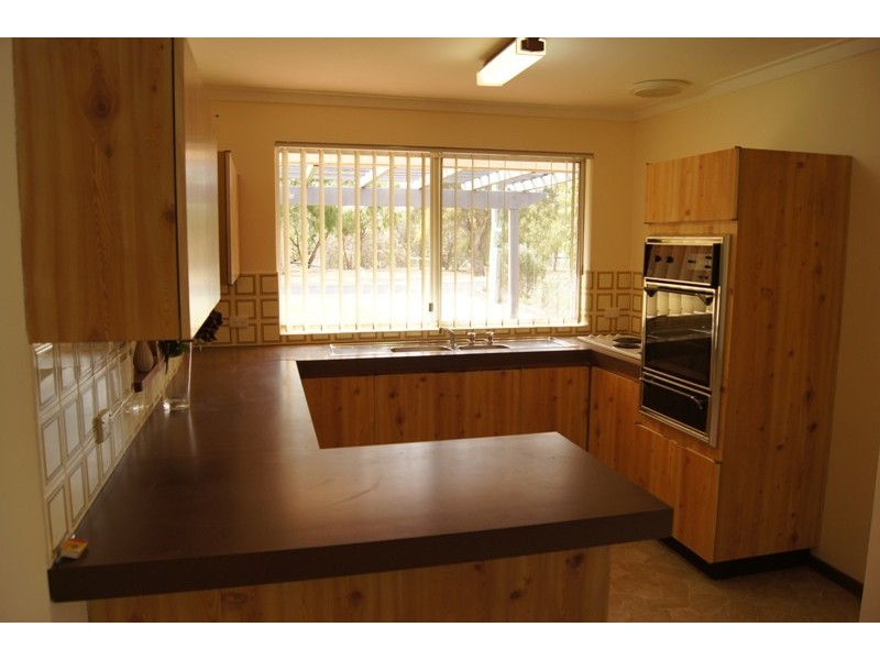 200 Banksia Tce, South Yunderup WA 6208