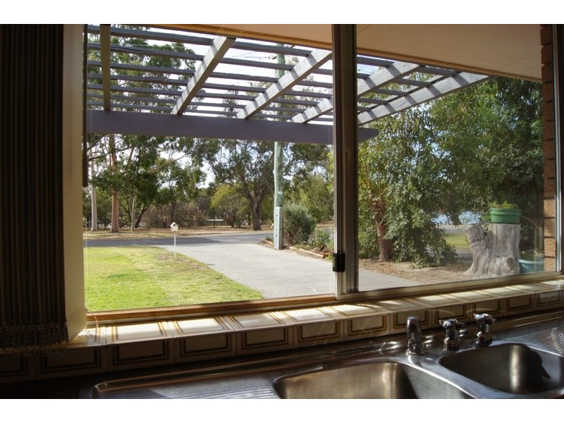 200 Banksia Tce, South Yunderup WA 6208