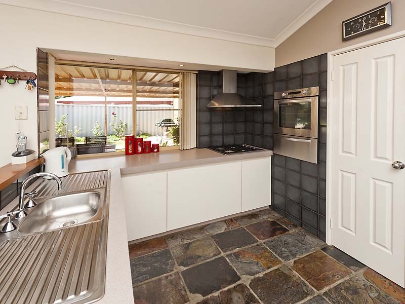 11 Augusta Mews, Meadow Springs WA 6210