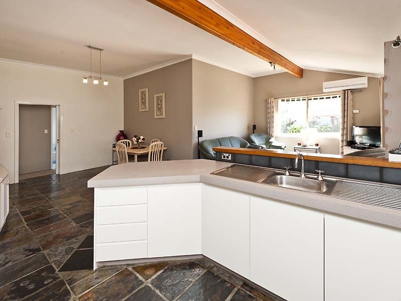 11 Augusta Mews, Meadow Springs WA 6210