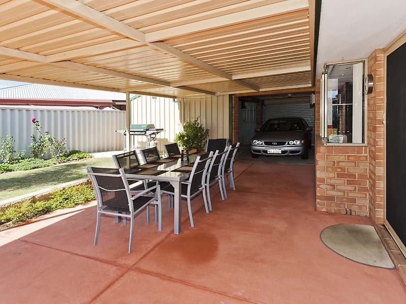 11 Augusta Mews, Meadow Springs WA 6210