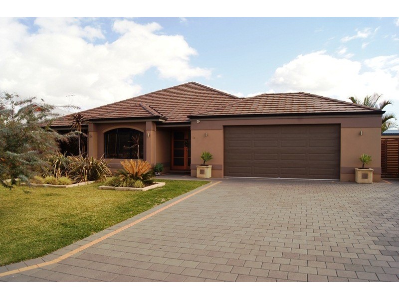 1B Yunderup Rd, South Yunderup WA 6208