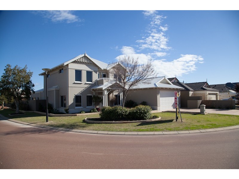 38 Erins Isle, Dudley Park WA 6210