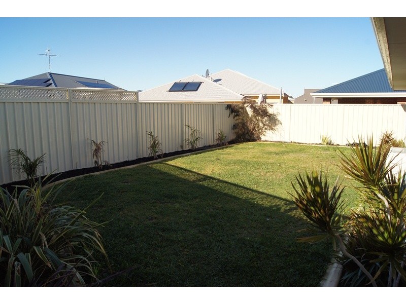 3 Bertha Loop, Dudley Park WA 6210