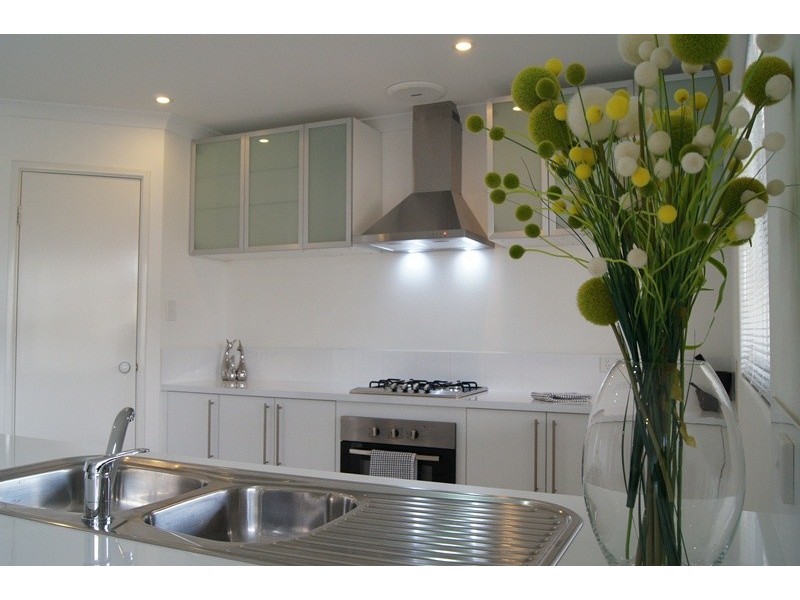 97 Lake Valley Drive, Lakelands WA 6180