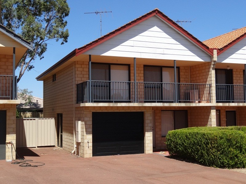 8/70 Waldron Bvd, Greenfields WA 6210