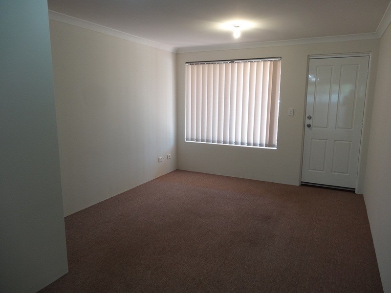 8/70 Waldron Bvd, Greenfields WA 6210