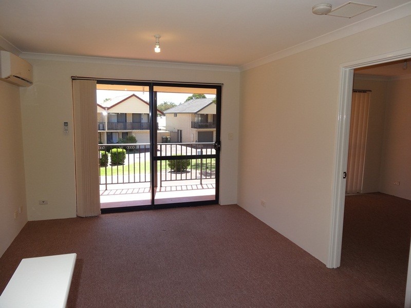 8/70 Waldron Bvd, Greenfields WA 6210