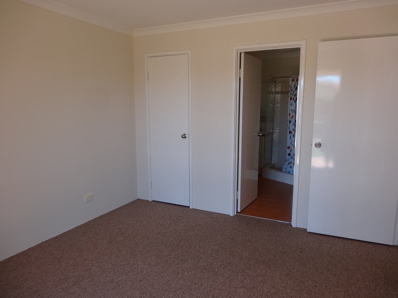 8/70 Waldron Bvd, Greenfields WA 6210
