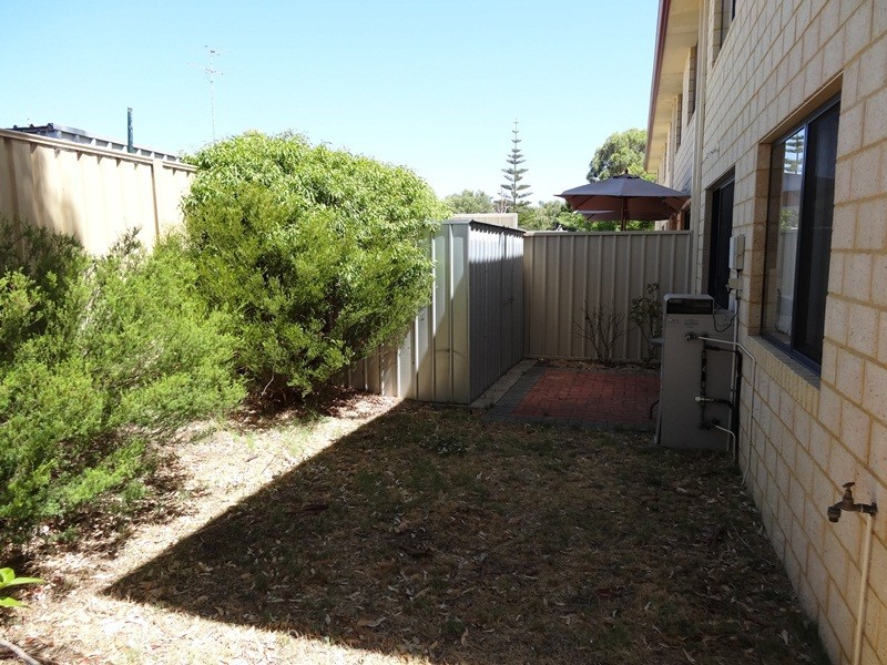 8/70 Waldron Bvd, Greenfields WA 6210