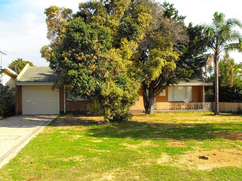 63 Leighton Road, Halls Head WA 6210