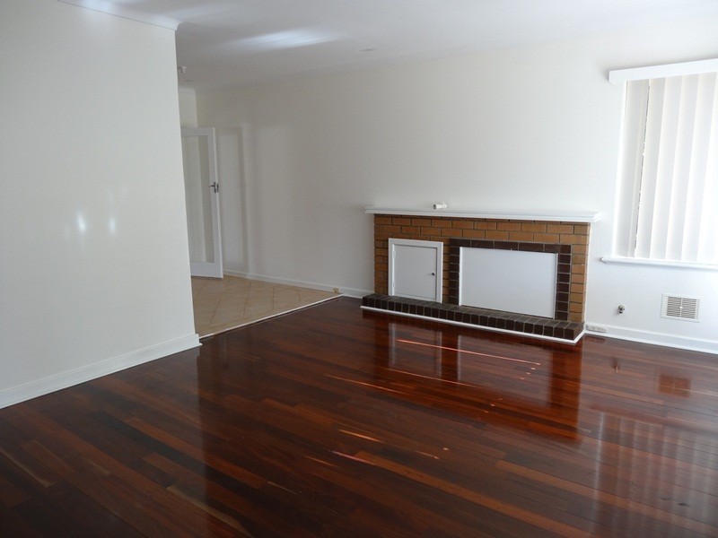 63 Leighton Road, Halls Head WA 6210