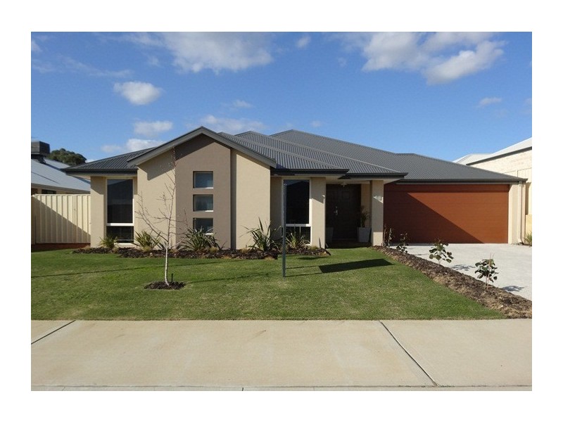 72 Cawana Parkway, Lakelands WA 6180