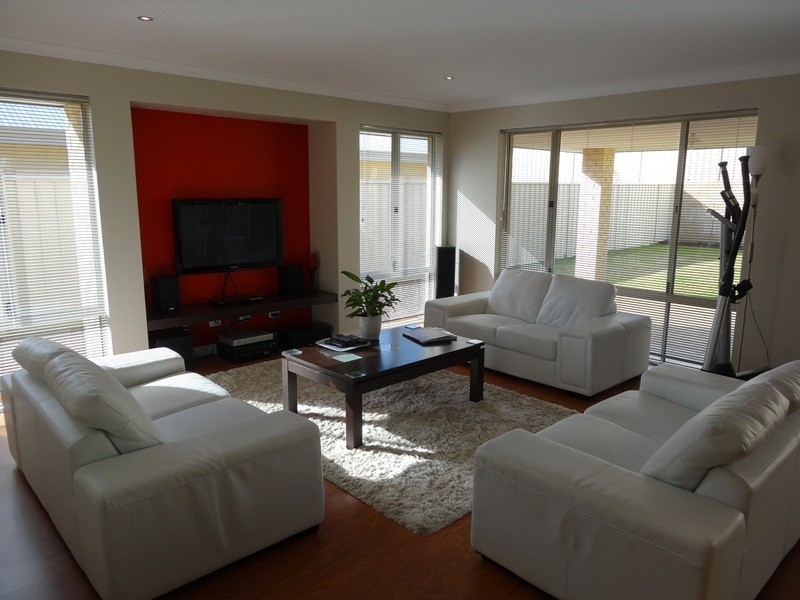 72 Cawana Parkway, Lakelands WA 6180