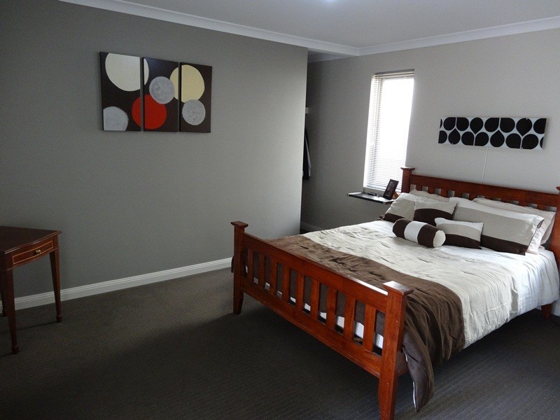 72 Cawana Parkway, Lakelands WA 6180