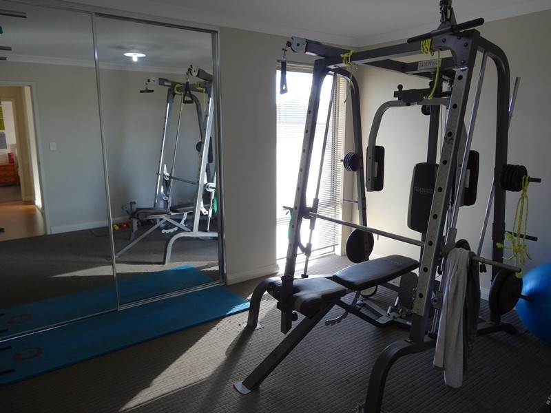 72 Cawana Parkway, Lakelands WA 6180