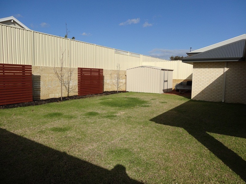 72 Cawana Parkway, Lakelands WA 6180