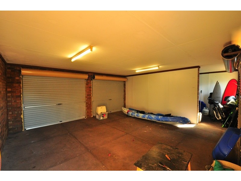 4 Sussex Place., Halls Head WA 6210