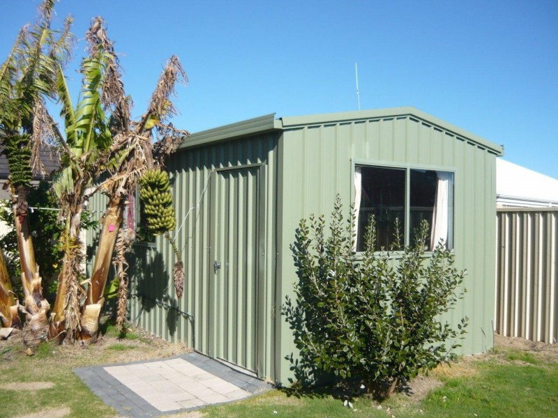 8 HOKITIKA DRIVE, Dudley Park WA 6210