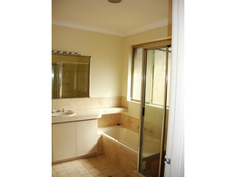 2/99 McDonald Street, Como WA 6152