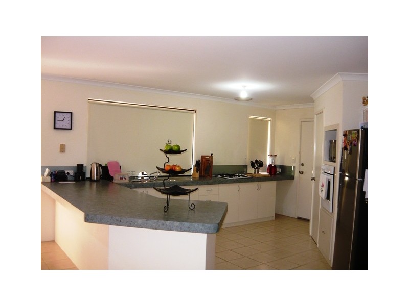 7 Columbus Street, Dudley Park WA 6210