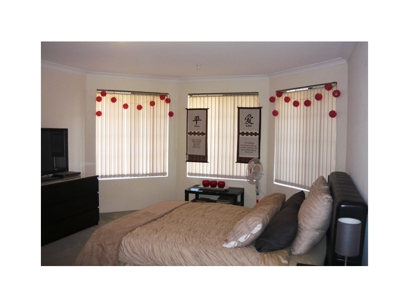 7 Columbus Street, Dudley Park WA 6210
