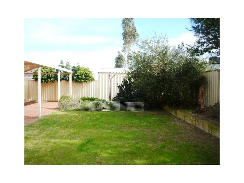 7 Columbus Street, Dudley Park WA 6210