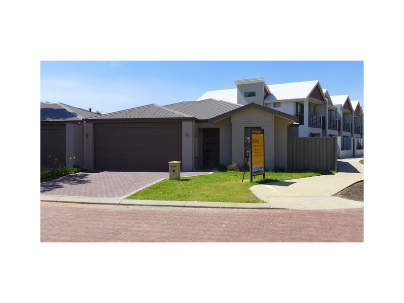 2/81 Oakleigh Drive, Erskine WA 6210
