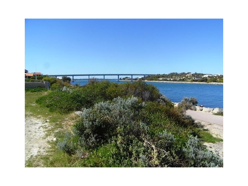 13 Specks Court, Wannanup WA 6210