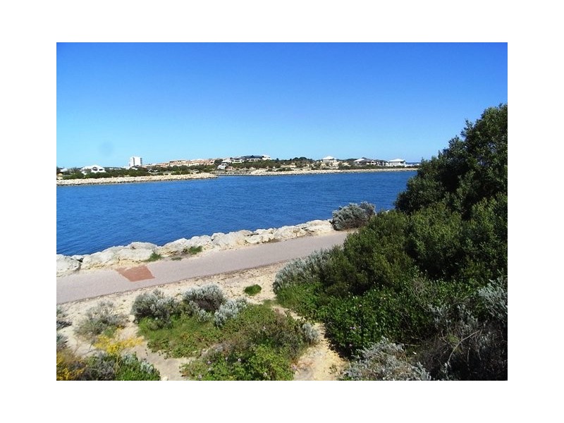 13 Specks Court, Wannanup WA 6210