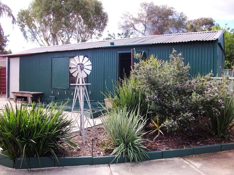 2 Cornish Way, Pinjarra WA 6208