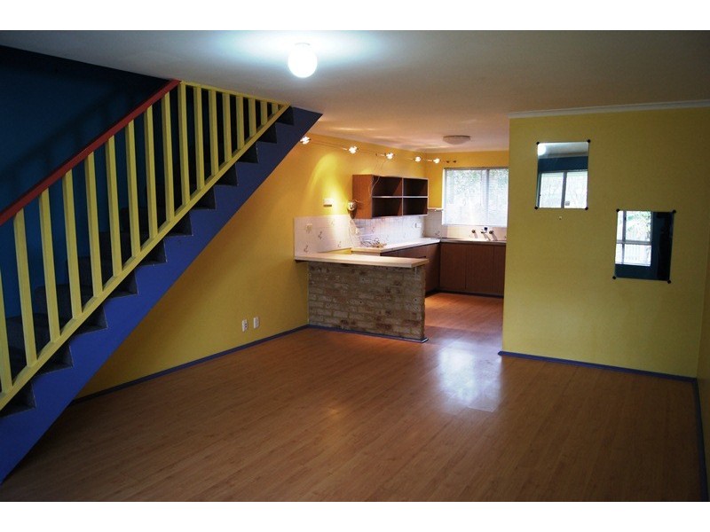 2/1 Banksia Tce, South Yunderup WA 6208