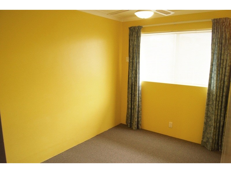 2/1 Banksia Tce, South Yunderup WA 6208