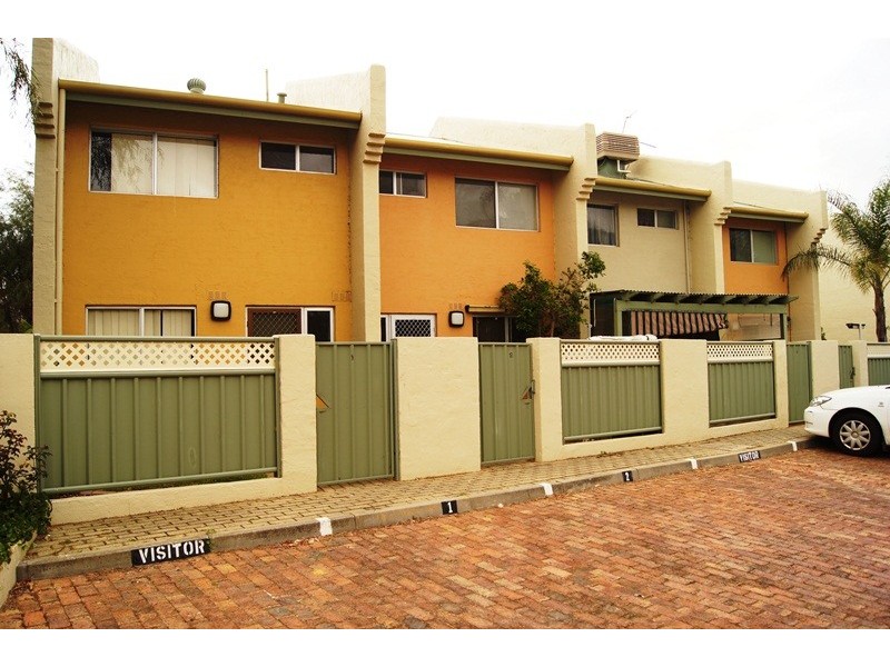 2/1 Banksia Tce, South Yunderup WA 6208