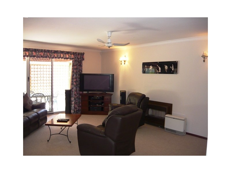 10 Dalrymple Terrace, Halls Head WA 6210