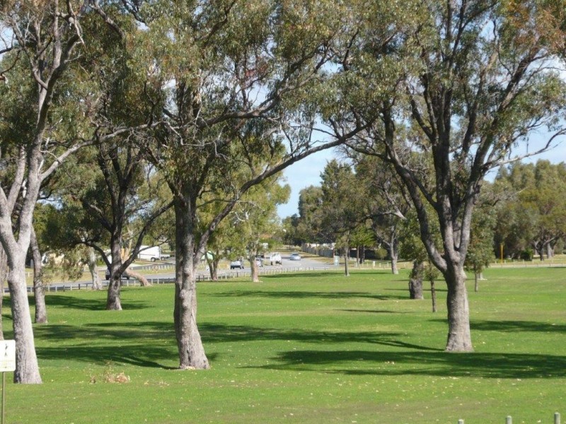 10 Dalrymple Terrace, Halls Head WA 6210