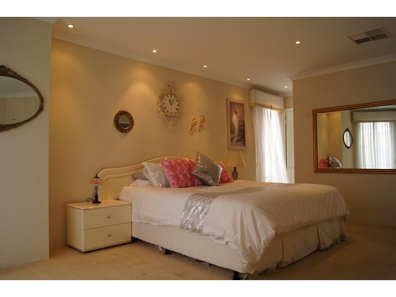 17 Hudson Drive, Dudley Park WA 6210